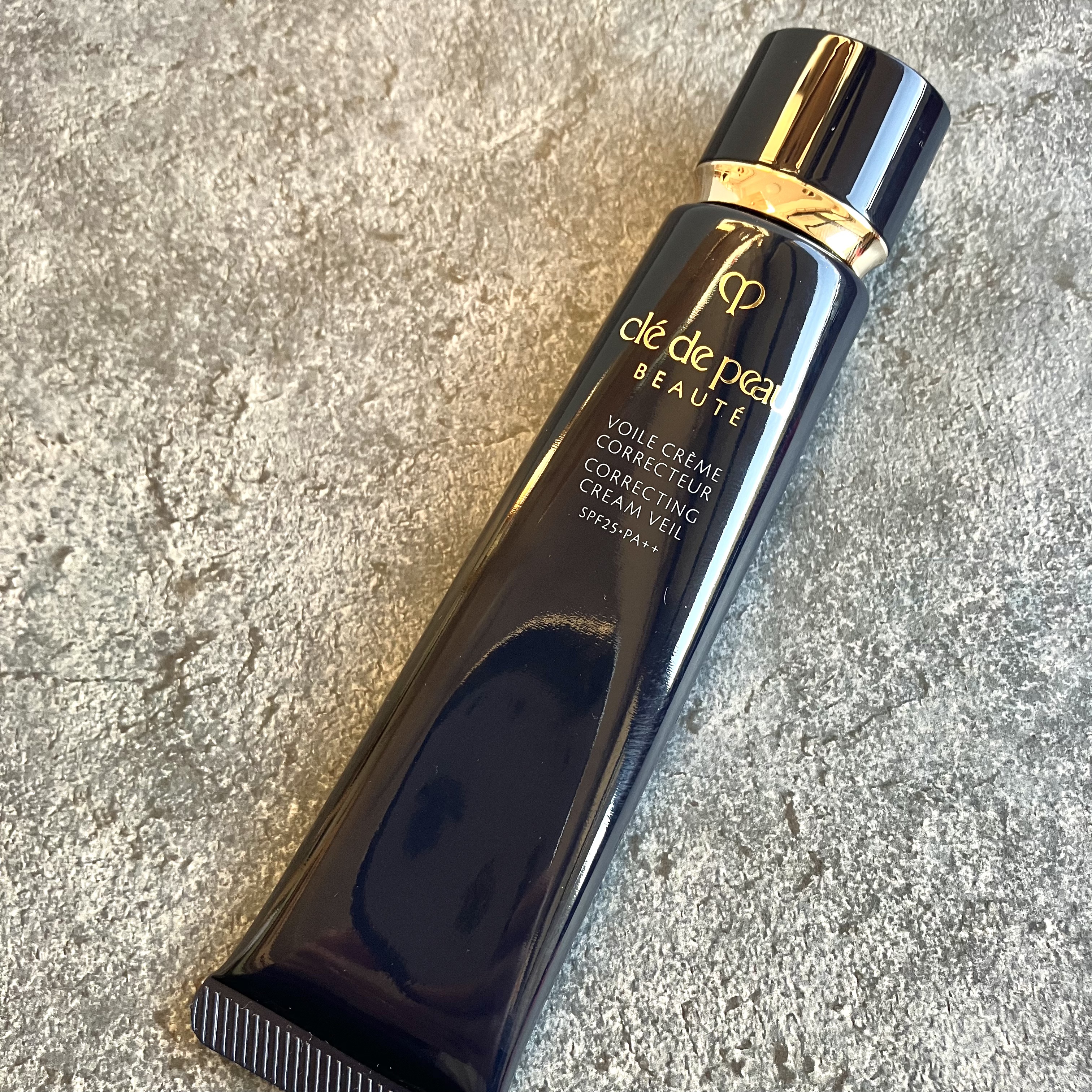 ＼もっと早く買えばよかった神下地／

クレ・ド・ポー ボーテ
ヴォワールコレクチュールn
SPF20 PA++
7,150円(税込み)

------------------------


☑︎自然なトーンアップ
☑︎程よいカバー力とツヤ