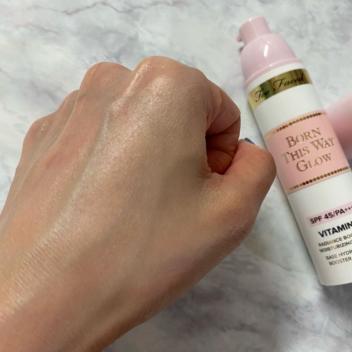 ボーン ディス ウェイ グロウ モイスチュアライジング メイクアップ プライマー/Too Faced/化粧下地を使ったクチコミ(5枚目)