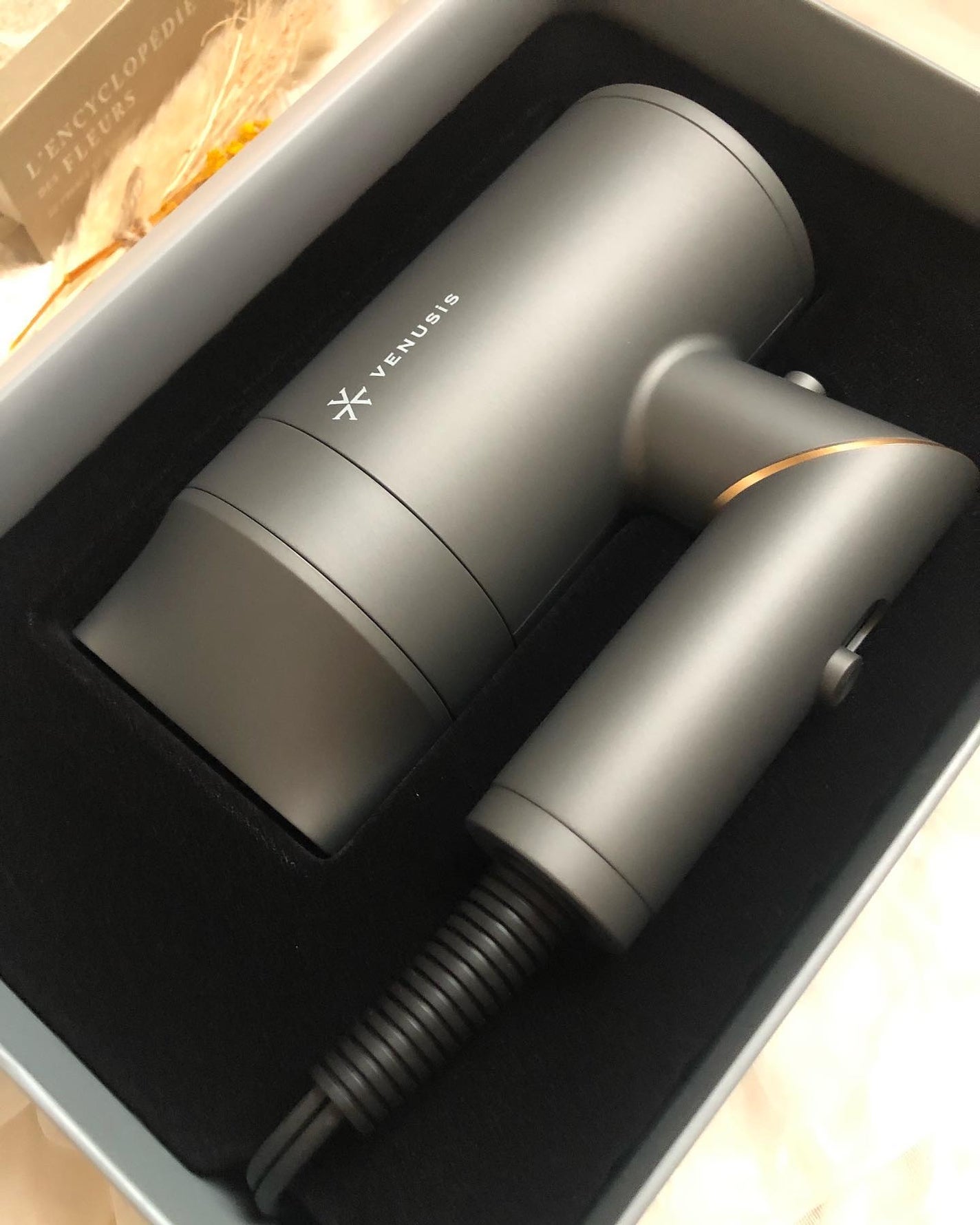 遠赤イオンドライヤーVDC-5100/VENUSiS/ドライヤーを使ったクチコミ(2枚目)