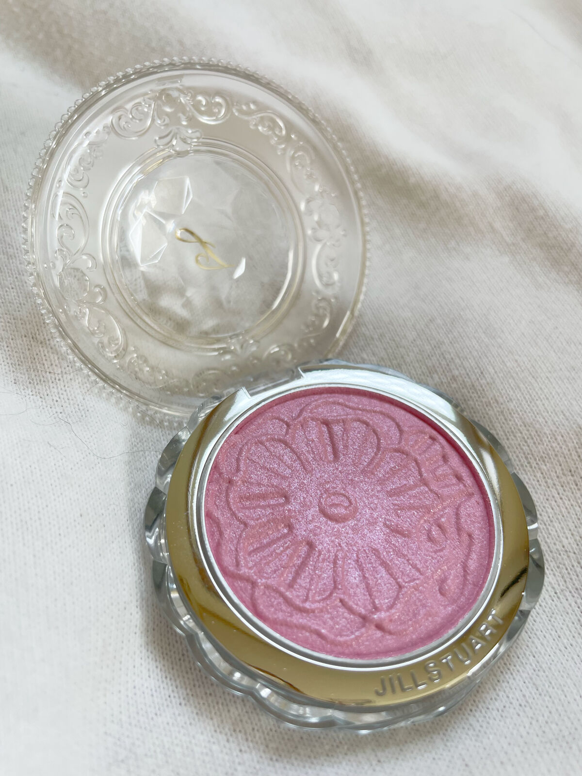 ジルスチュアート　メルティシマー ブラッシュ/JILL STUART/パウダーチークを使ったクチコミ（2枚目）