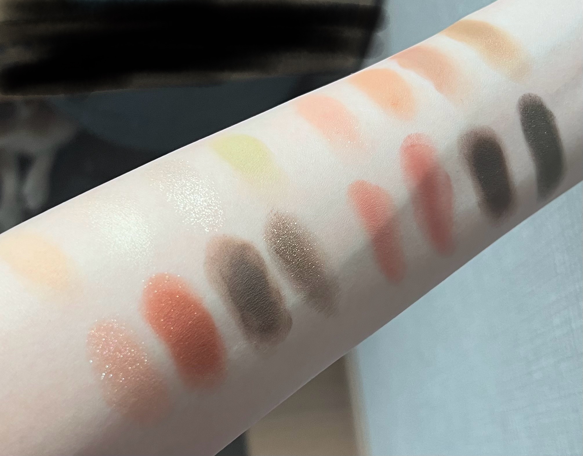 ソフトブラーリングアイパレット/wakemake/アイシャドウパレットを使ったクチコミ（3枚目）