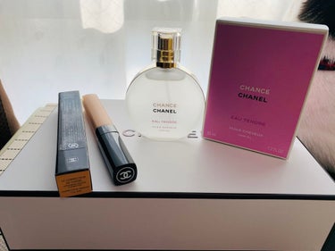 CHANEL チャンス オー タンドゥル ヘア オイルのクチコミ「香りはチャンス オー タンドゥルの
フローラルフルーティの香り。
でもフローラルの方が強.....」（1枚目）