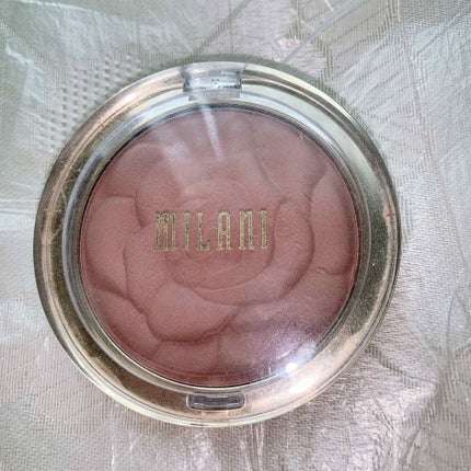 Milani Cosmetics Rose Powder Blushのクチコミ「
こんにちは💫💫
今日はチークの紹介です〜❤︎
私は、もともとチークがあまり得意じゃありま.....」(1枚目)