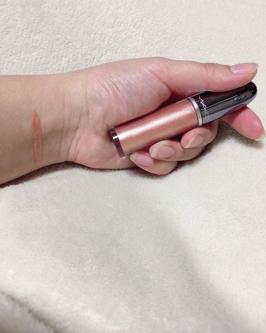 グランド イリュージョン グロッシー リキッド リップカラー/M・A・C/リップグロスを使ったクチコミ（1枚目）