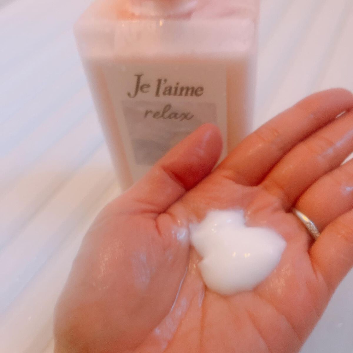 リラックス ミッドナイトリペア シャンプー/ヘアトリートメント (ストレート&グロス)/Je l'aime/市販シャンプーを使ったクチコミ(4枚目)