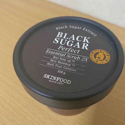 ブラックシュガー パーフェクト エッセンシャル スクラブ2X/SKINFOOD/洗い流すパック・マスクを使ったクチコミ(1枚目)