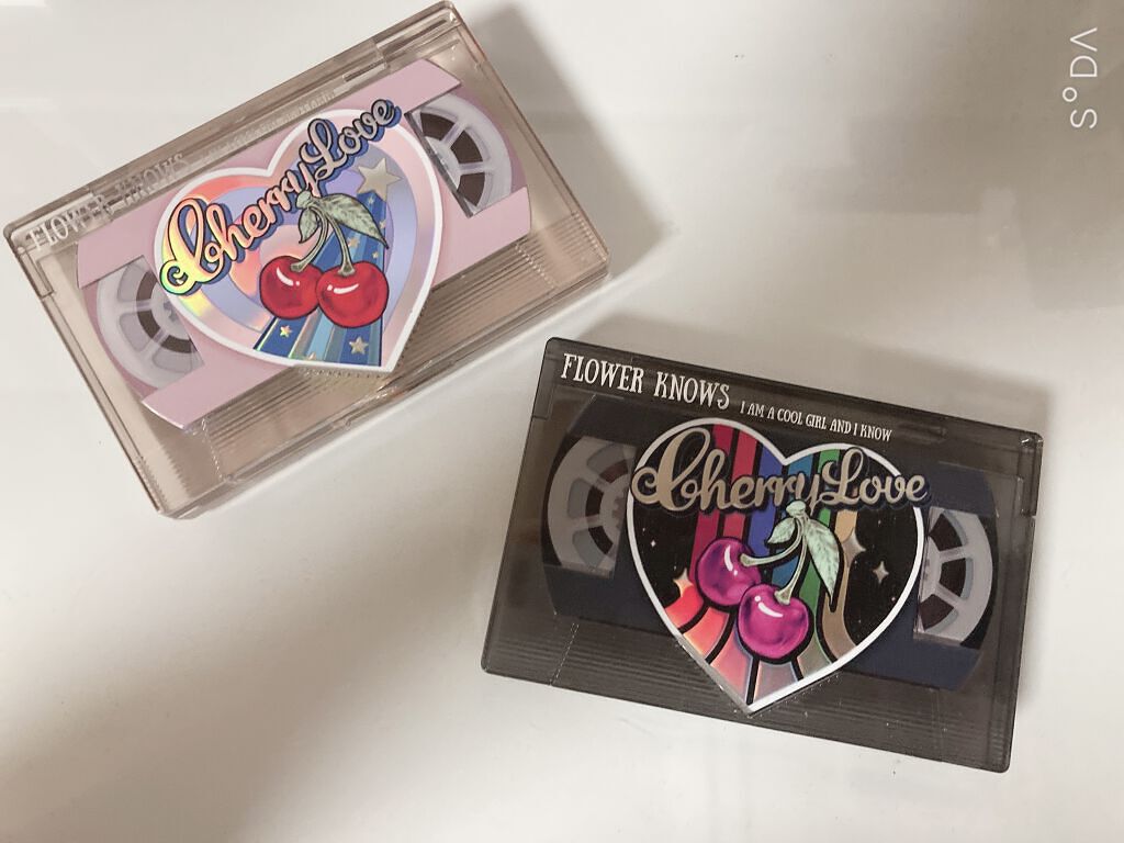 レトロマグネティック アイシャドウパレット/FlowerKnows/アイシャドウパレットを使ったクチコミ（1枚目）