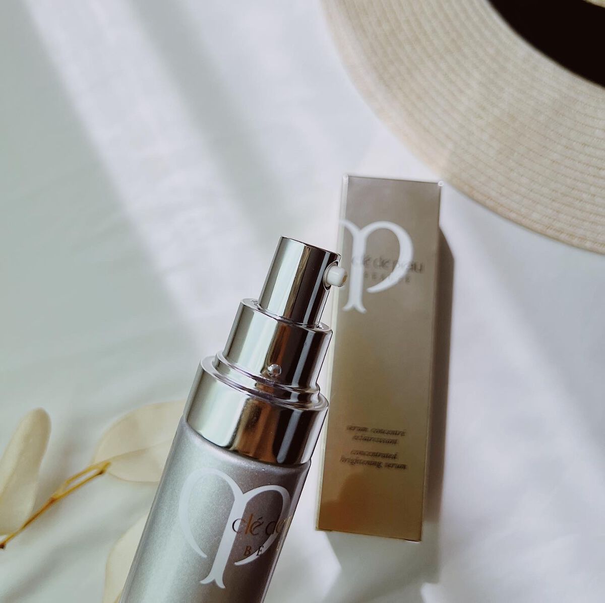 セラムコンサントレエクレルシサン/クレ・ド・ポー ボーテ/美容液を使ったクチコミ(2枚目)