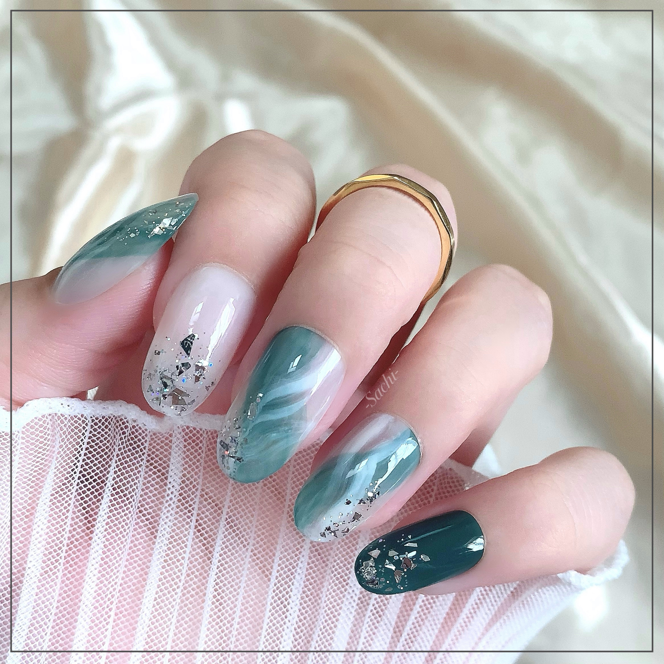 カラフルネイルズ/キャンメイク/マニキュアを使ったクチコミ（2枚目）