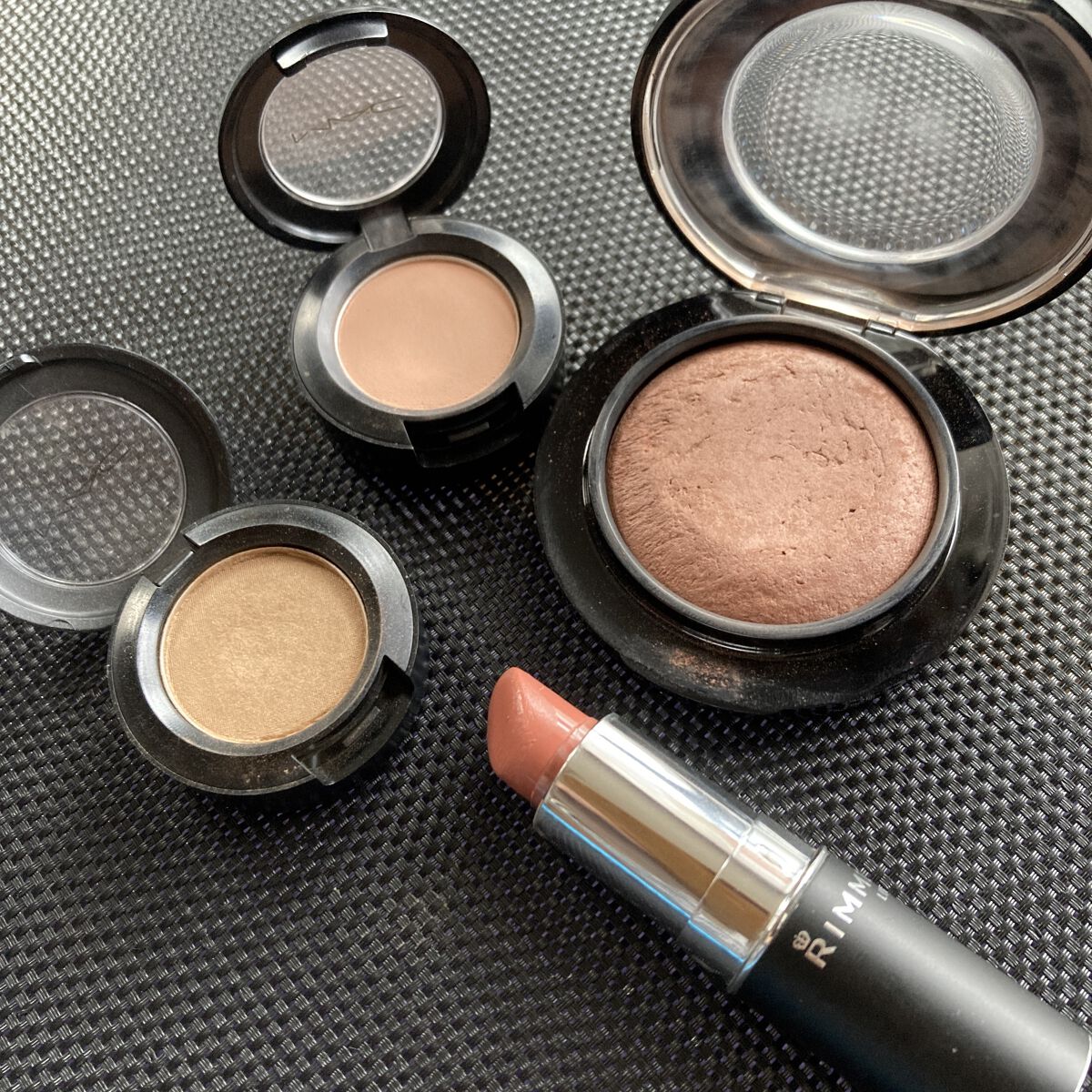 スモール アイシャドウ/M・A・C/単色アイシャドウを使ったクチコミ（1枚目）