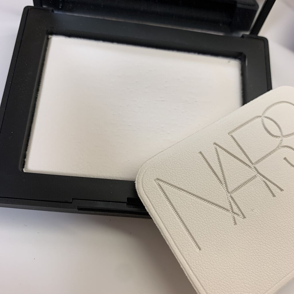ライトリフレクティングセッティングパウダー　プレスト　N/NARS/プレストパウダーを使ったクチコミ（2枚目）