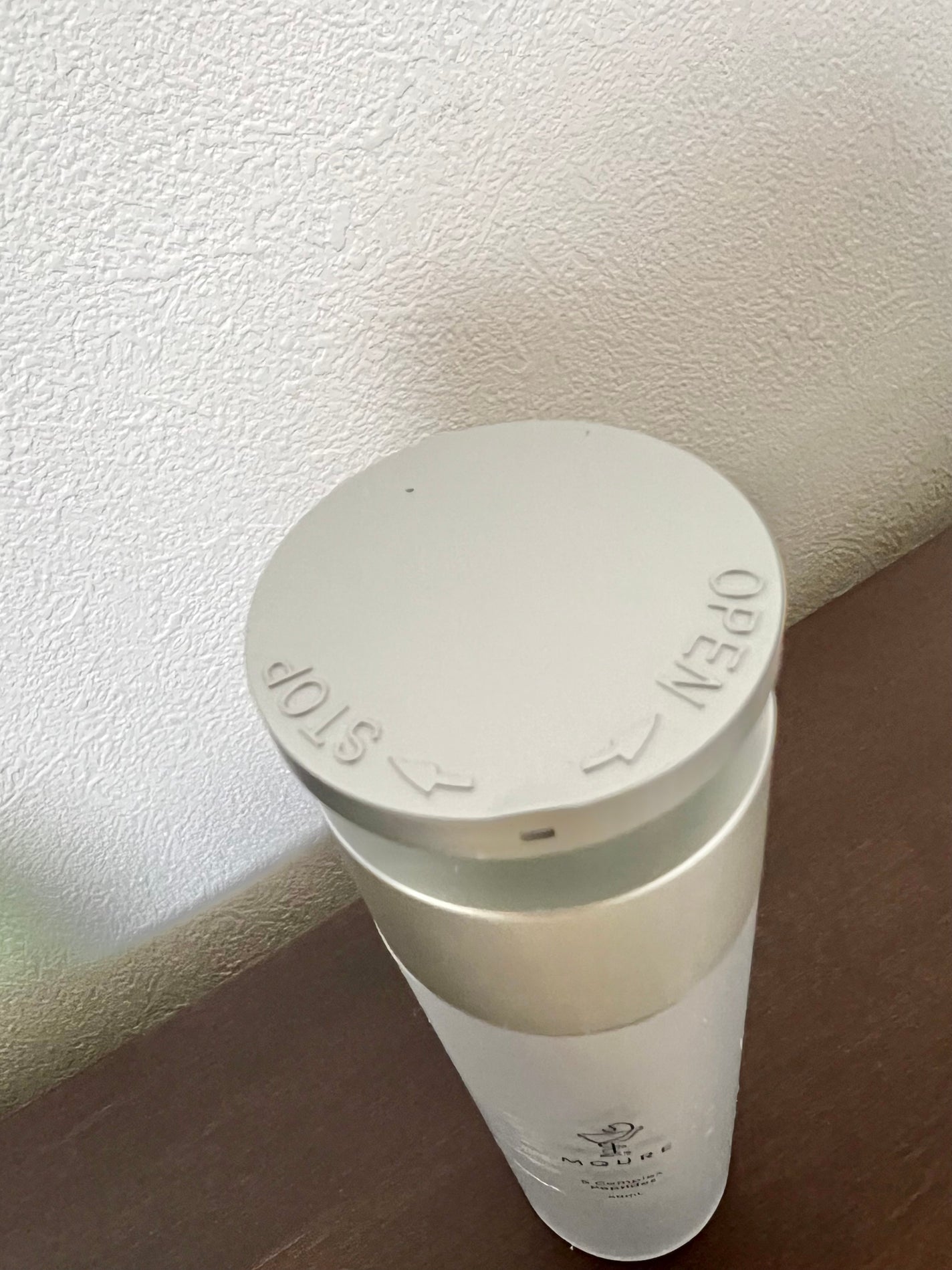 saasha on LIPS 「モレキュラーリペアヘアセラム すごくスタイリッシュな見た目に惹..」(3枚目)