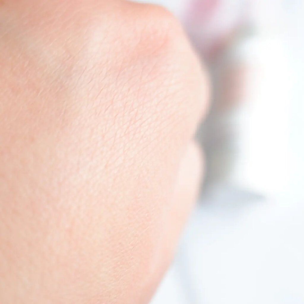 ボーン ディス ウェイ グロウ モイスチュアライジング メイクアップ プライマー/Too Faced/化粧下地を使ったクチコミ（3枚目）