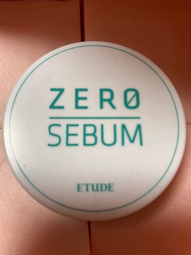 ETUDE Zセバムドライングパウダーのクチコミ「お直し用に持ち歩けるサイズのお粉を探して、こちらのZセバムドライングパウダーを購入しました❣️.....」（1枚目）