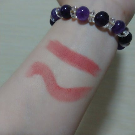 グリッタースノー パウダーヴェールリップトーク/ETUDE/口紅を使ったクチコミ(4枚目)