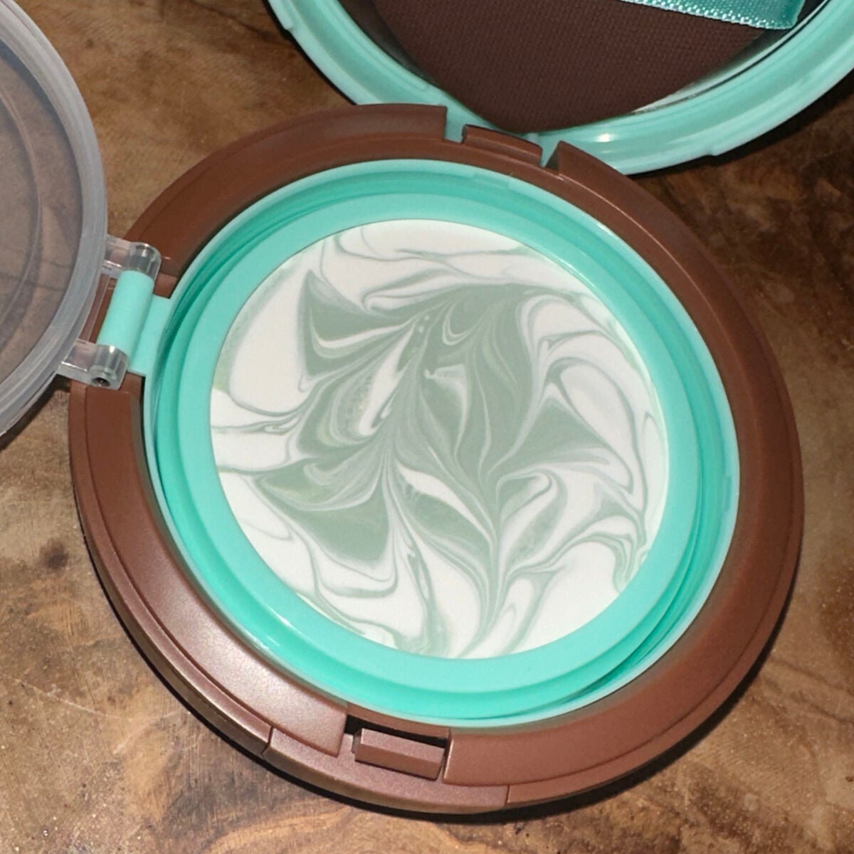 ジューシーパン スキンケアプライマー/A’pieu/化粧下地を使ったクチコミ(2枚目)