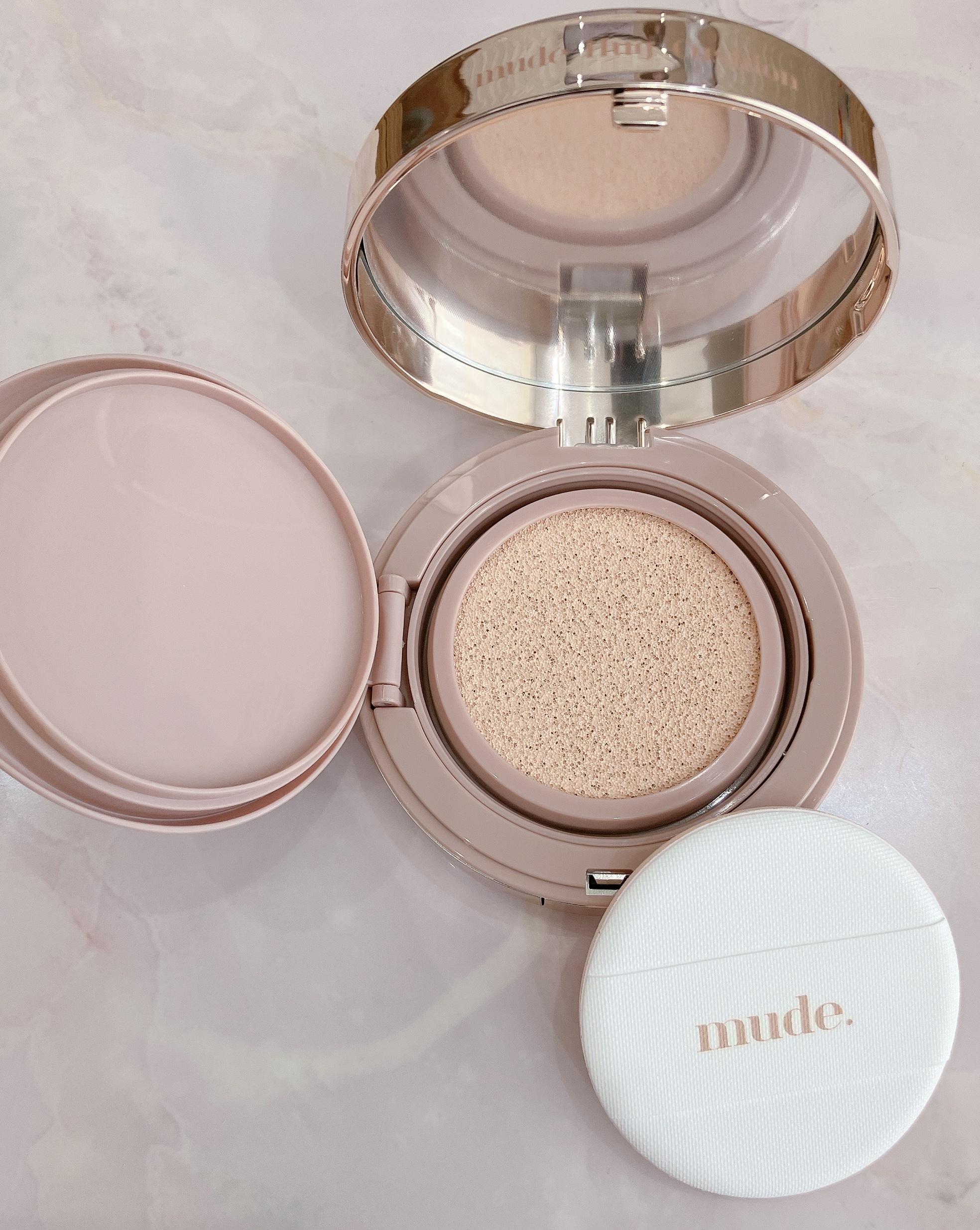 ハグクッション 19アイボリー/mude./クッションファンデーションを使ったクチコミ（3枚目）