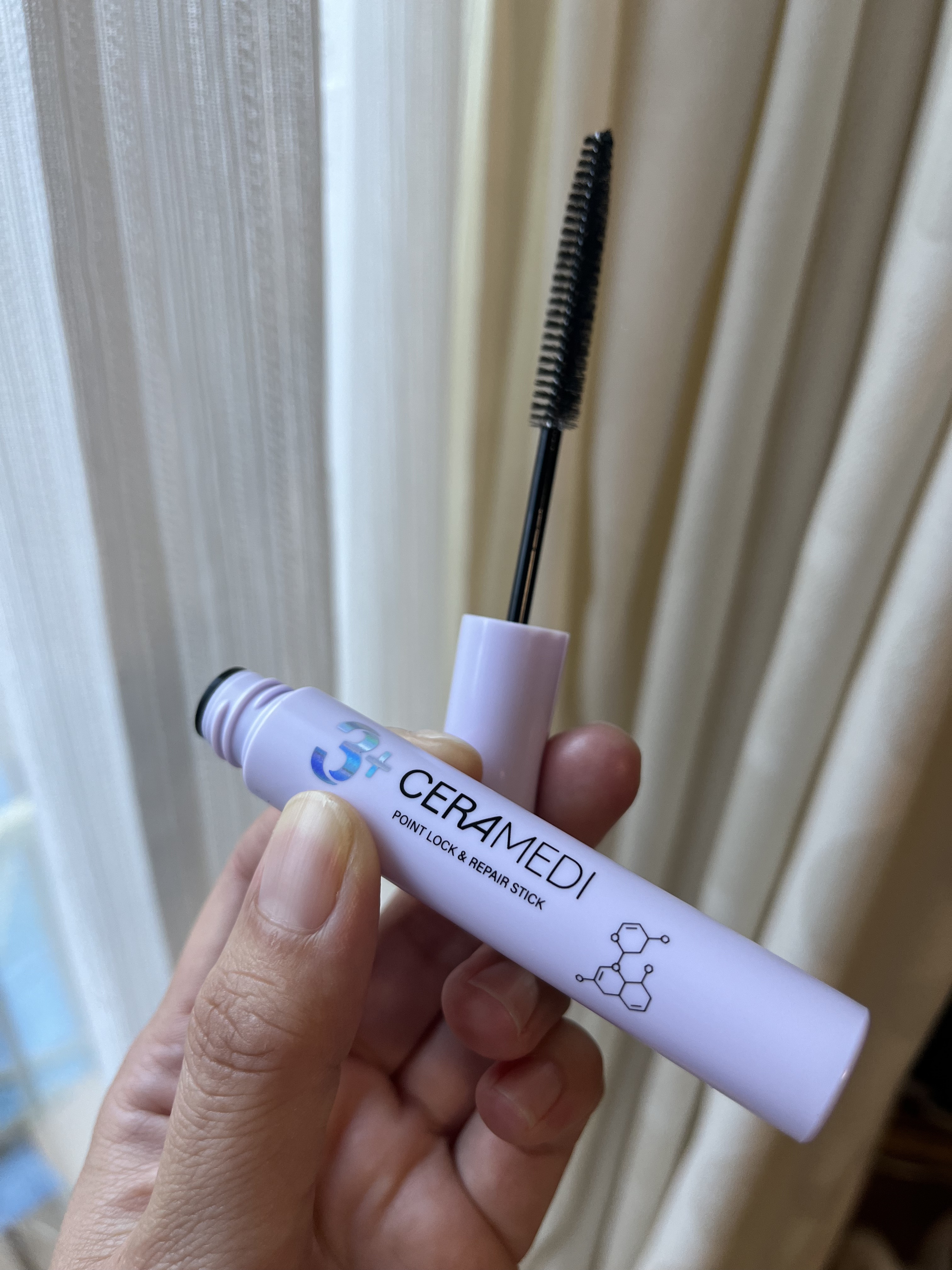 セラメディ ポイントロック&リペアスティック/セラメディ/ヘアジェルを使ったクチコミ（2枚目）