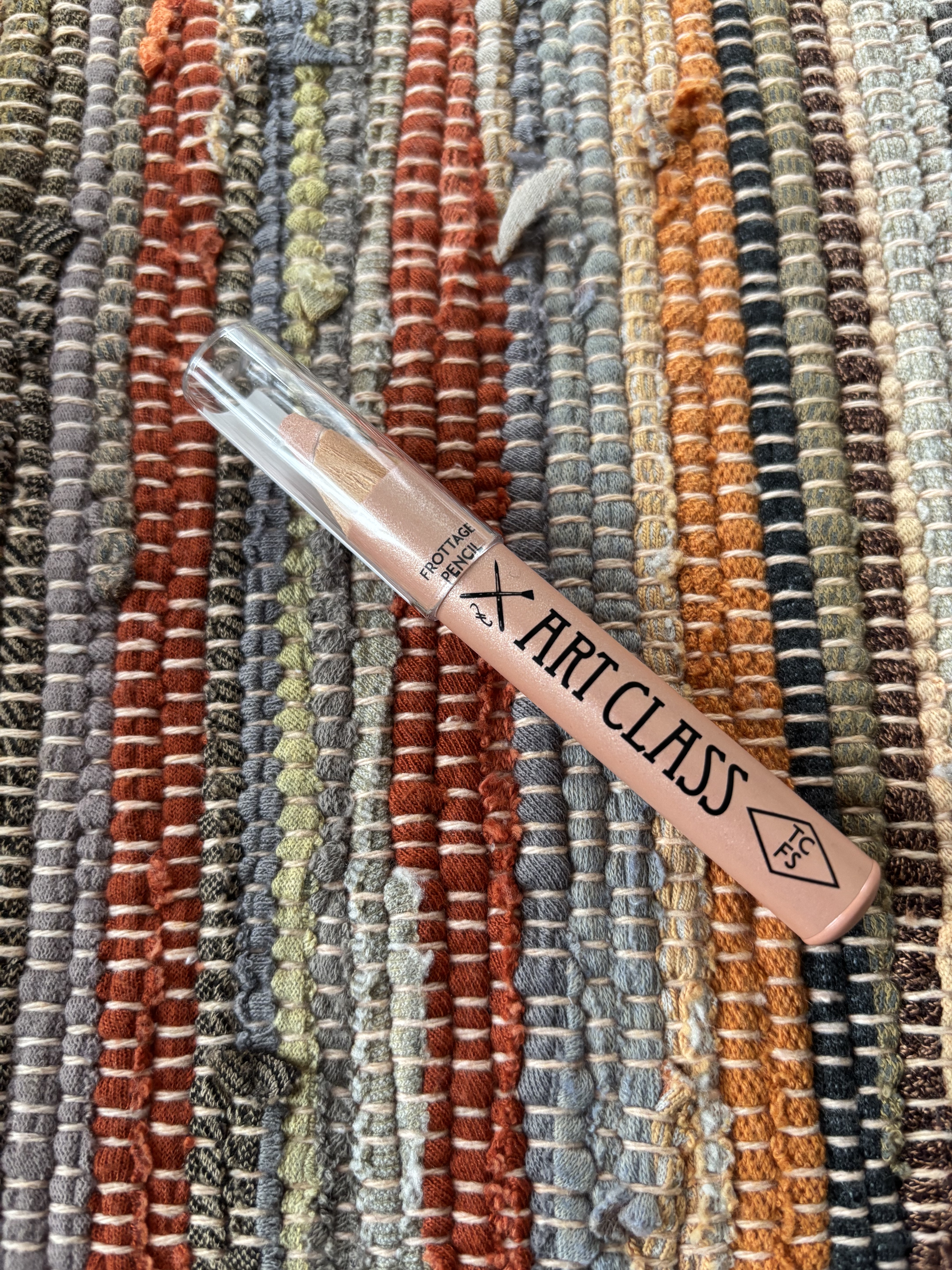 ✼••┈┈••✼••┈┈••✼••┈┈••✼••┈┈••✼
too cool for school 
アートクラス　フロッタージュペンシル　#09
✼••┈┈••✼••┈┈••✼••┈┈••✼••┈┈••✼

今回リップ様のプレゼント応募に