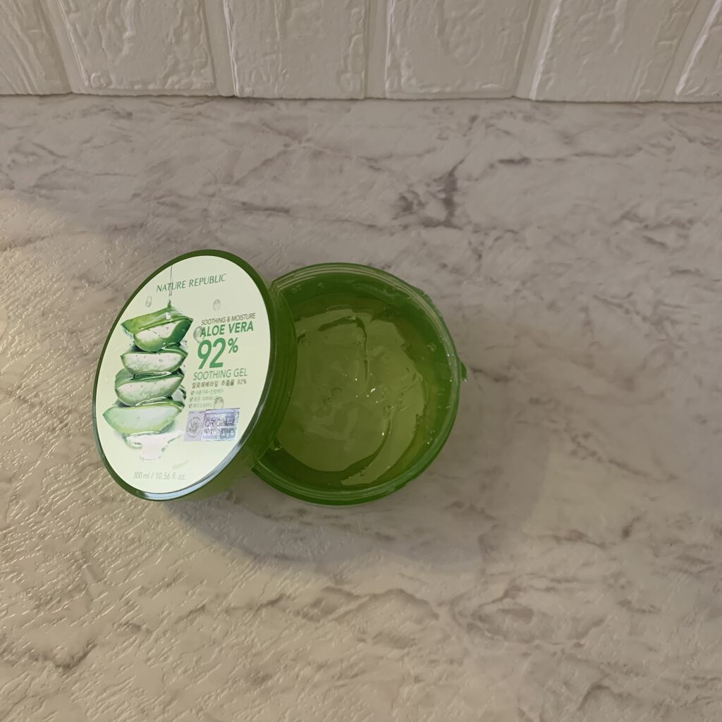 マイルド＆モイスチャーアロエジェル/ネイチャーリパブリック/ボディローションを使ったクチコミ（2枚目）