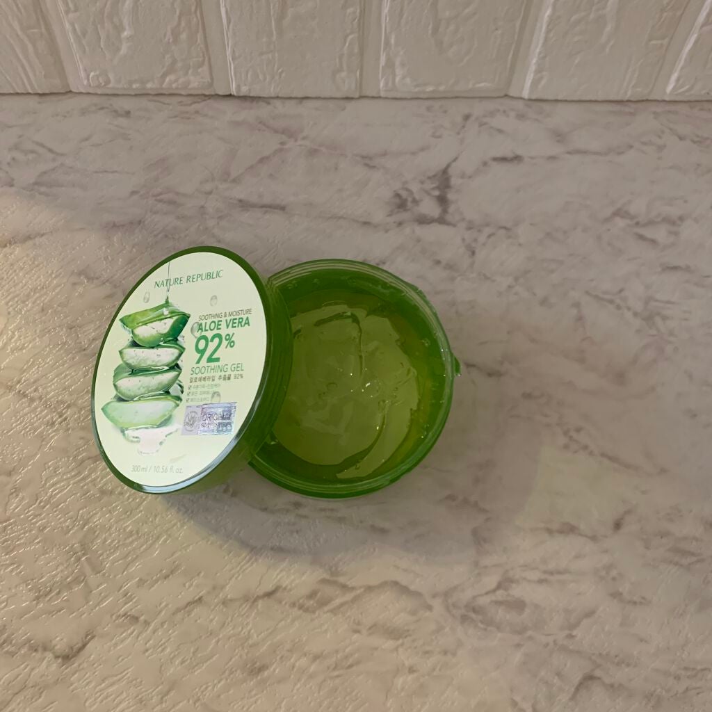 マイルド&モイスチャーアロエジェル/ネイチャーリパブリック/ボディローションを使ったクチコミ(2枚目)