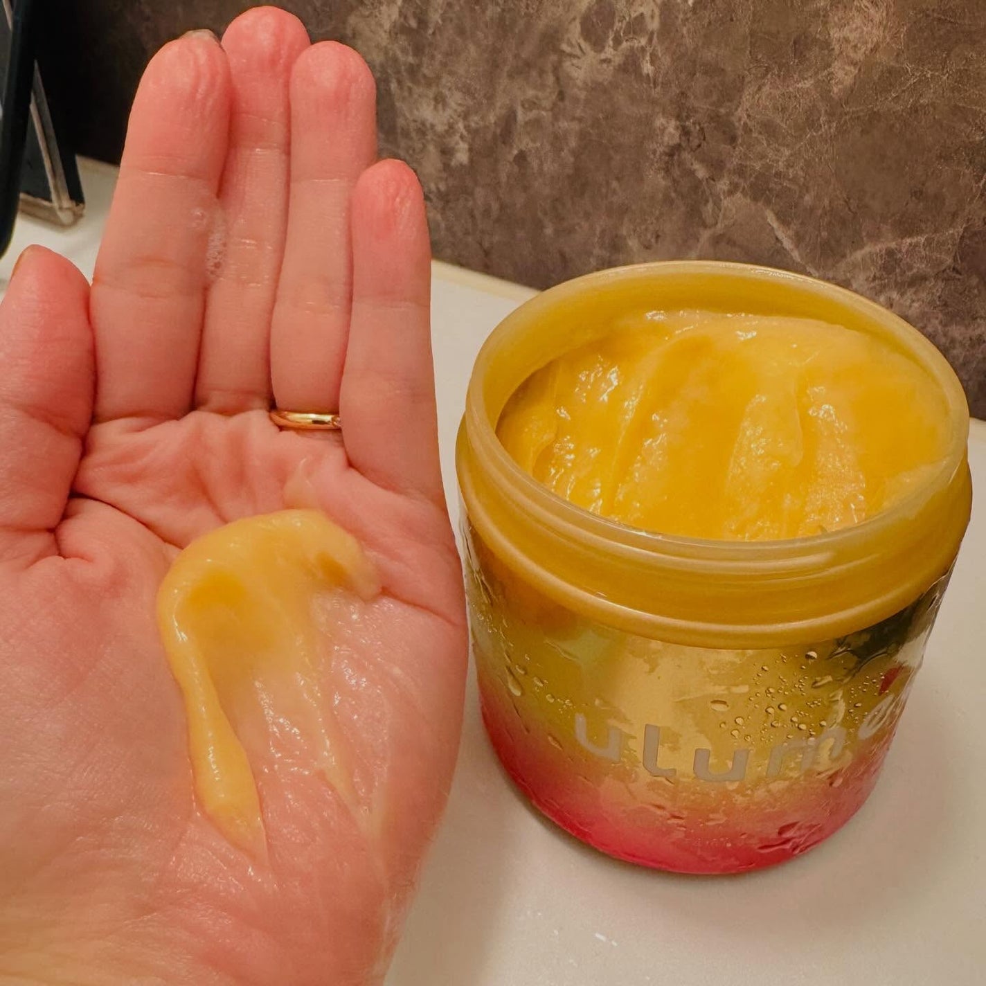 ウルミープレミアム リペアプロテイン ヘアマスク/ulumee/ヘアマスク・ヘアパックを使ったクチコミ(4枚目)