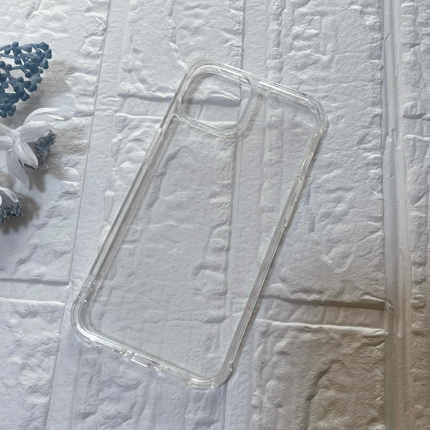 ひとりコスメ部 フォロバ100 on LIPS 「クリスタルのような透明感あふれるガラス素材のスマホケース。アイ..」(2枚目)