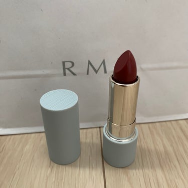 RMK　ザ マット リップカラー　03
ノクターナル ファンタジー

❤️色味が深くてくすみ具合とか他にないカラー
❤️ポンポン塗りでもベタ塗りでも雰囲気が変わって
　　可愛い
❤️感想はマットリップに