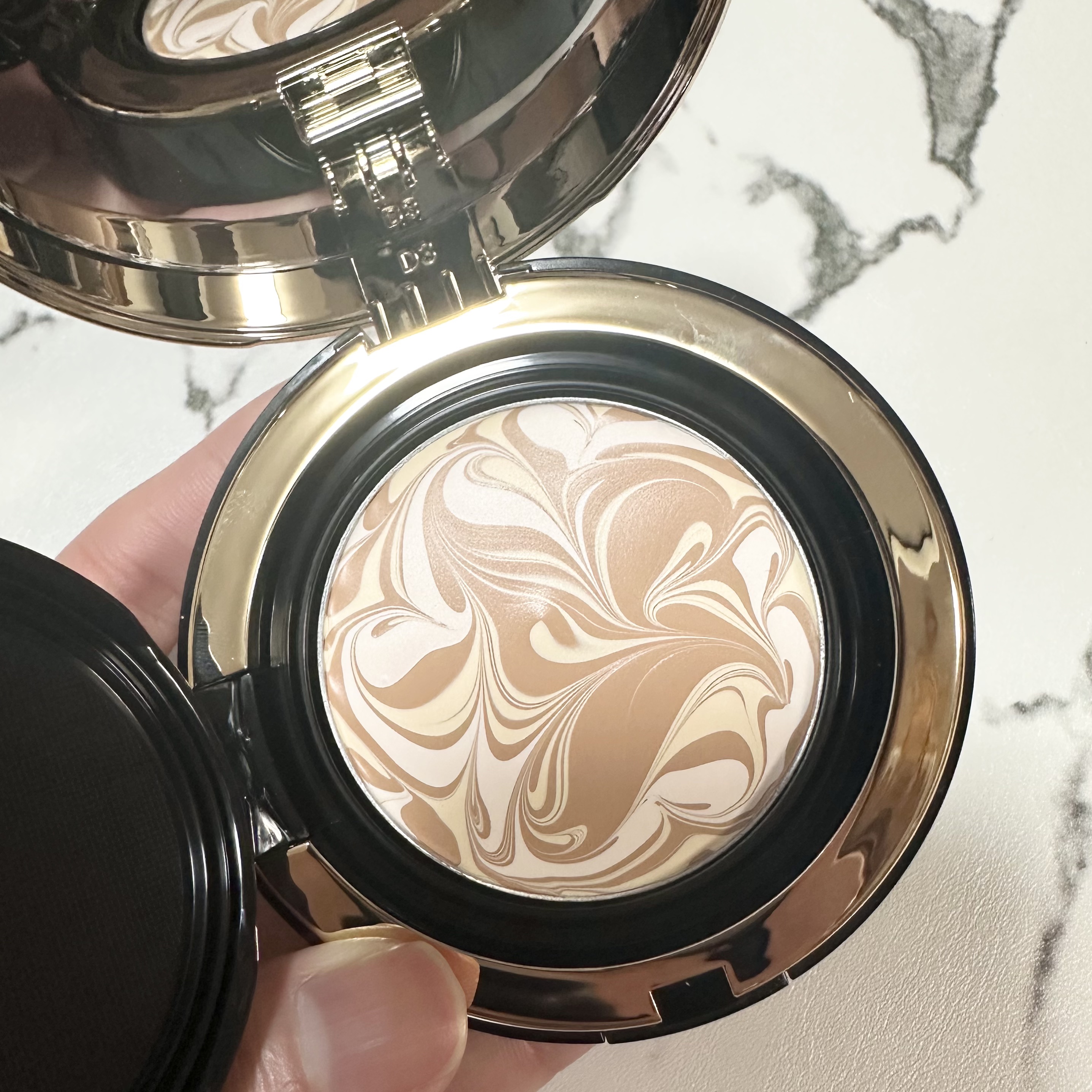 SIGNATURE ESSENCE COVER PACT　/AGE20’s/クリーム・エマルジョンファンデーションを使ったクチコミ（2枚目）