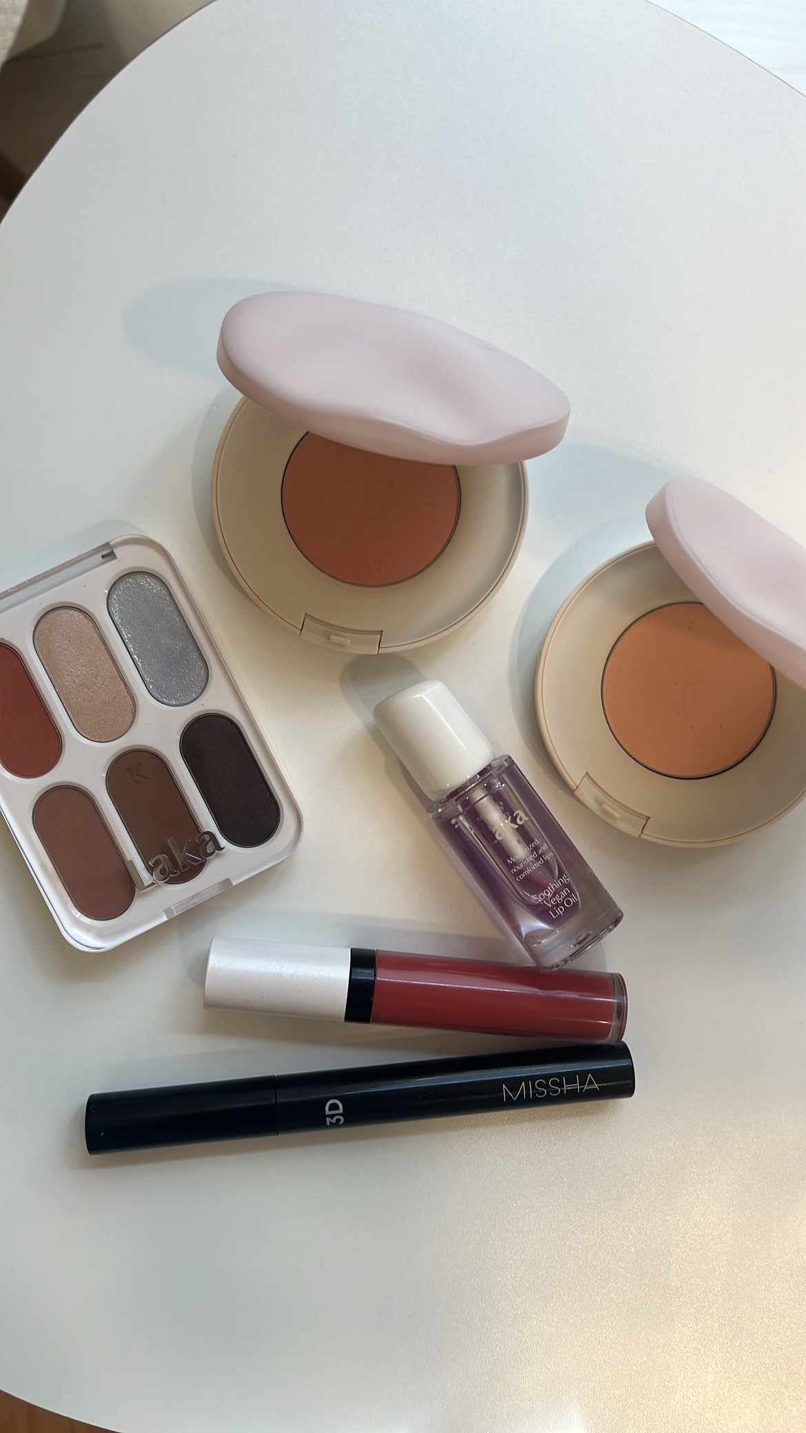 スージングヴィーガンリップオイル/Laka/リップオイルを使ったクチコミ（1枚目）