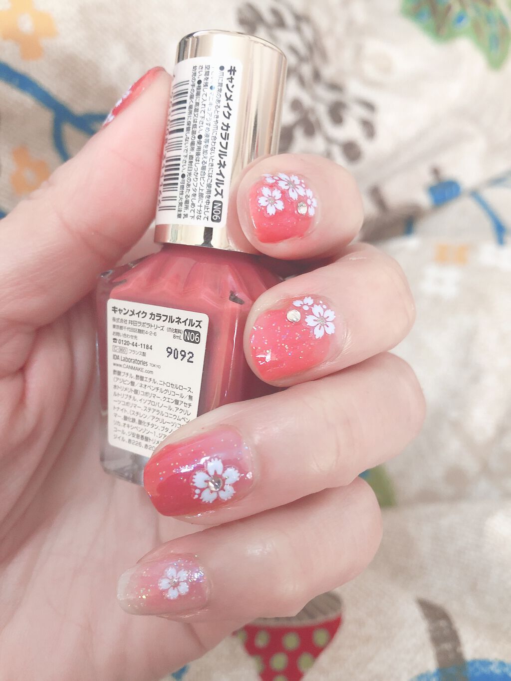 カラフルネイルズ/キャンメイク/マニキュアを使ったクチコミ（2枚目）
