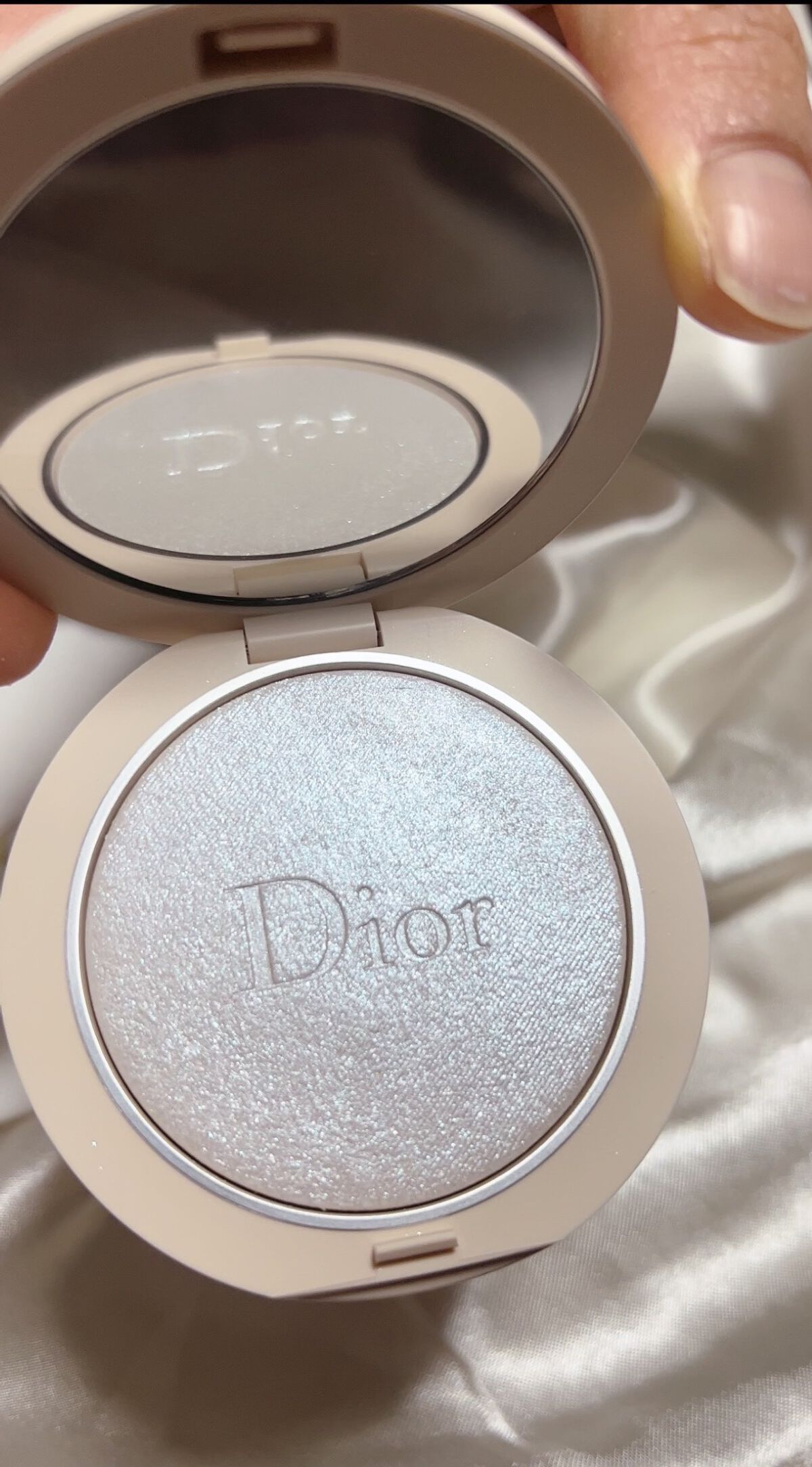 ディオールスキン フォーエヴァー クチュール ルミナイザー/Dior/プレストパウダーを使ったクチコミ(4枚目)