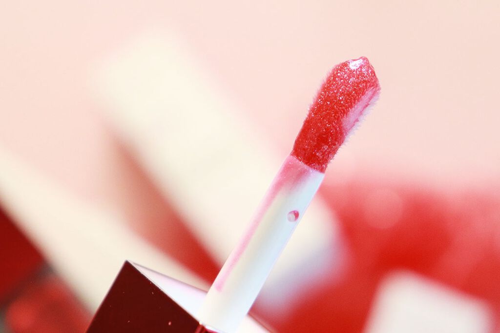 コンフォート リップオイル シマー 05 プリティインピンク(限定)/CLARINS/リップグロスを使ったクチコミ（2枚目）