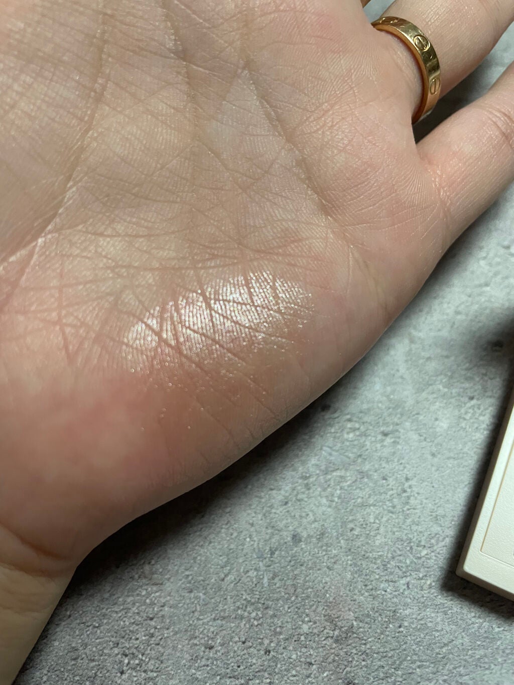 ミニハイライティングパウダー/BOBBI BROWN/パウダーハイライトを使ったクチコミ(4枚目)