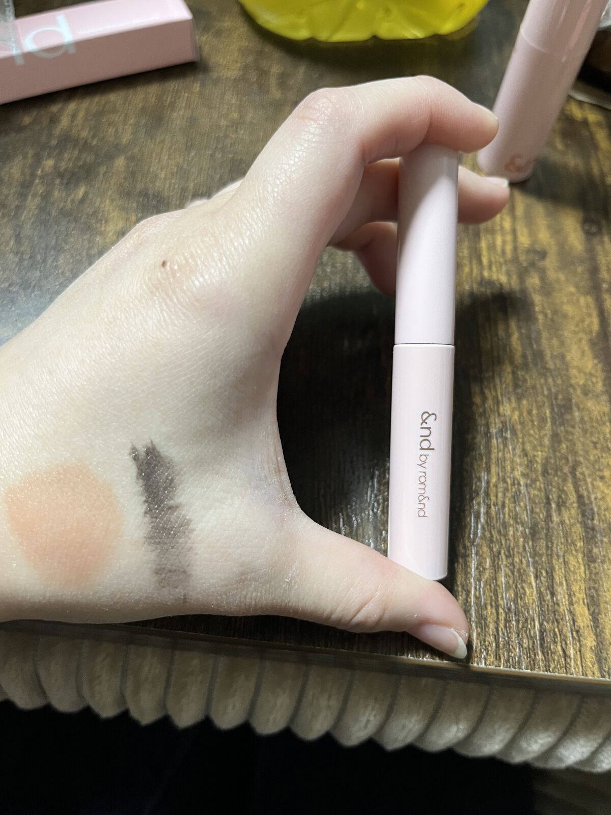 メロウボリュームマスカラ BR01 アッシュブラウン/&nd by rom&nd/マスカラを使ったクチコミ（3枚目）