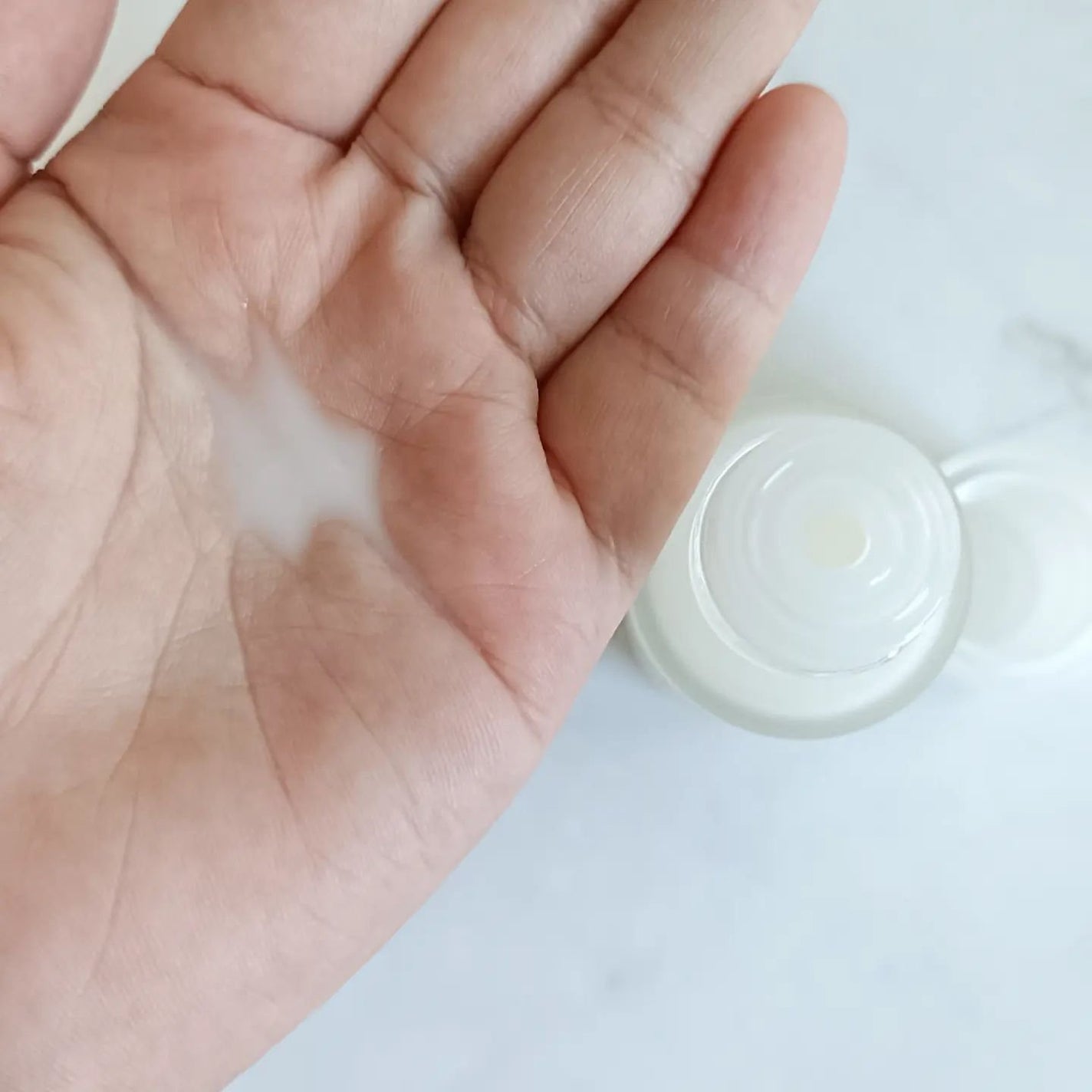 白いオイル/AGILE COSMETICS PROJECT/美容液を使ったクチコミ(2枚目)