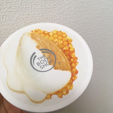 
🌷THE BODY SHOP
・ボディバター 
アーモンドミルク＆ハニー　¥2530（税込）


🌱おすすめな理由
①自然由来な成分
私は幼い頃から肌が弱いのでナチュラルコスメやオーガニックコスメが大