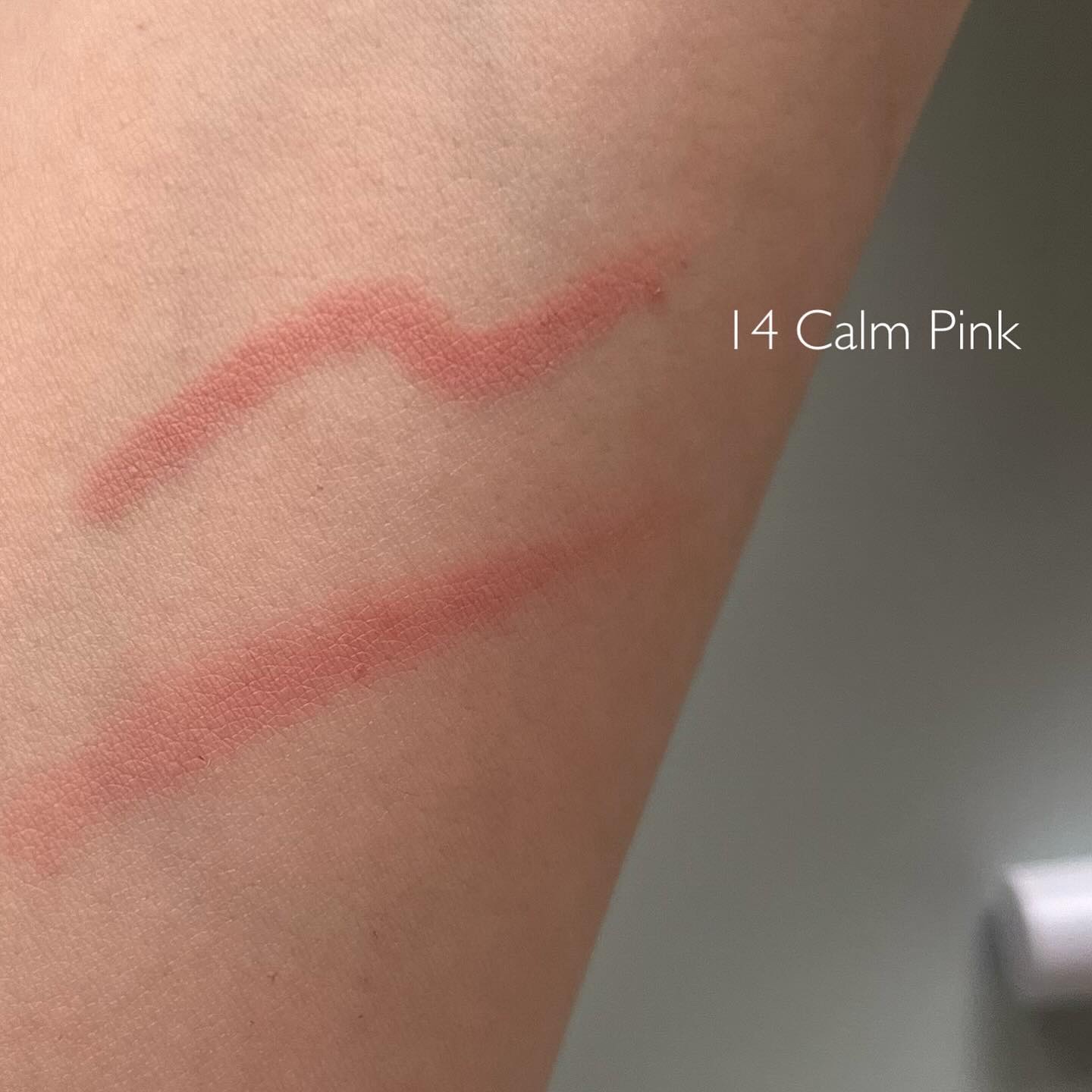 ジューシーラスティングティント/rom&nd/リップティントを使ったクチコミ（3枚目）