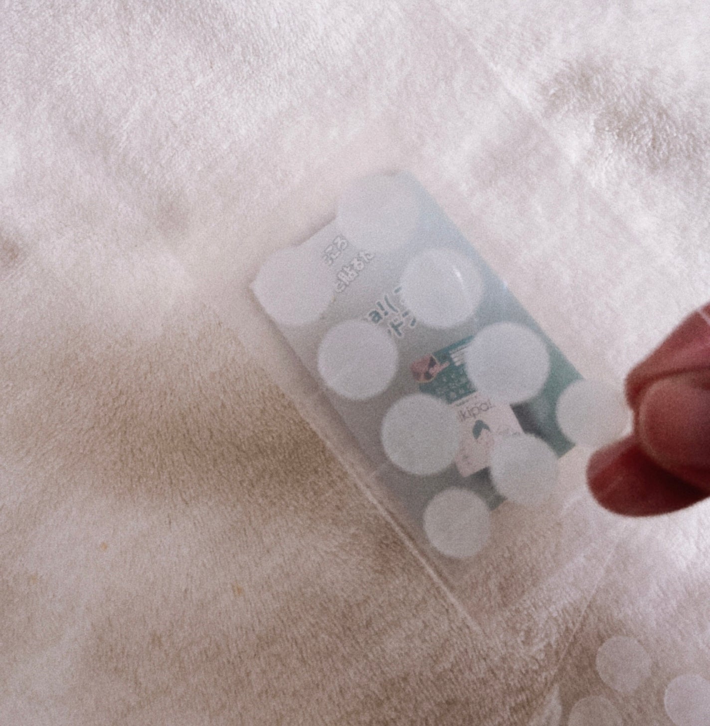 min on LIPS 「マスクによるお肌への影響💦擦れや乾燥。お肌へのストレス。ニキパ..」(4枚目)