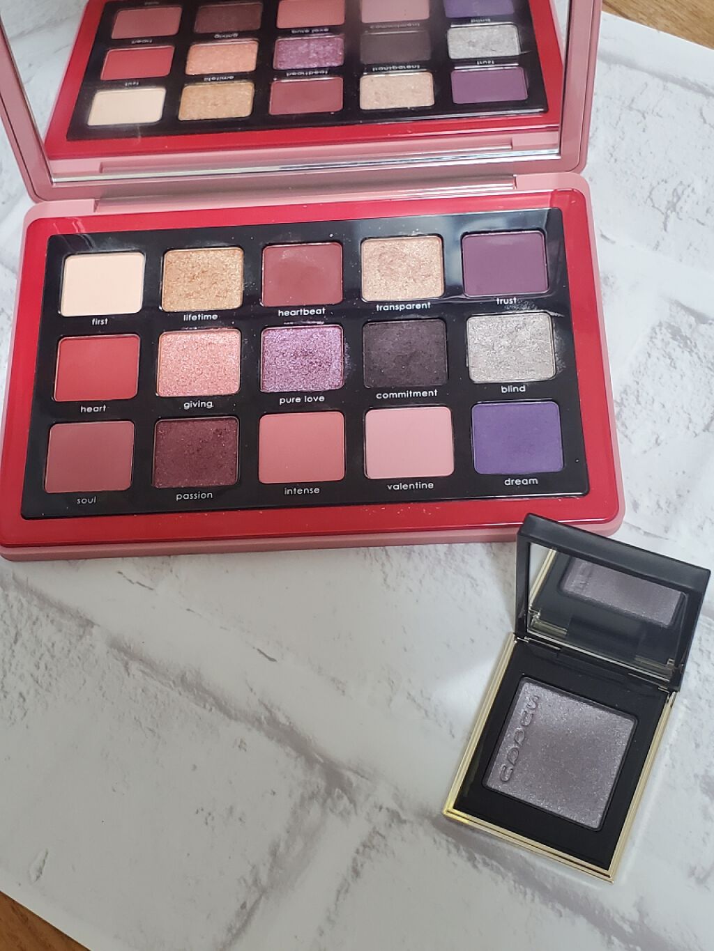 トーン タッチ アイズ/SUQQU/単色アイシャドウを使ったクチコミ（1枚目）