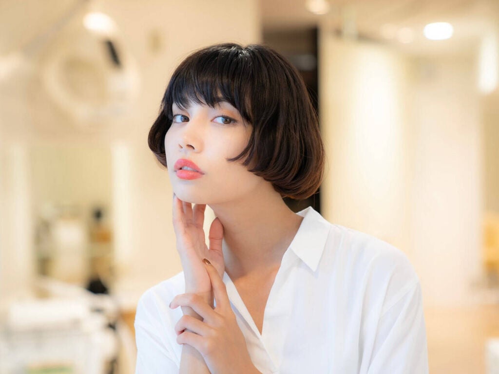 【ショートカット】に似合うメイクは?かわいいもかっこいいも手に入れるメイク術3パターンのサムネイル