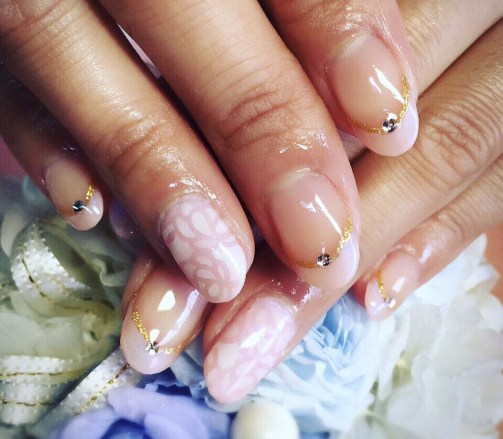 #ストーンネイル,#お花ネイル,#ピンクネイル,#フレンチネイル,#オフィスネイルのネイルデザイン