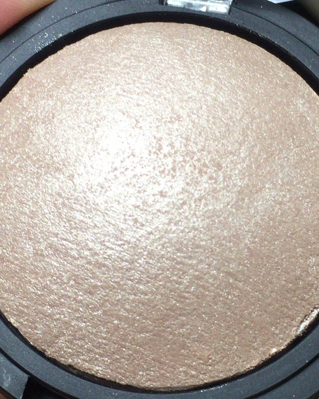 ベイクドハイライター/e.l.f. Cosmetics/パウダーハイライトを使ったクチコミ(4枚目)