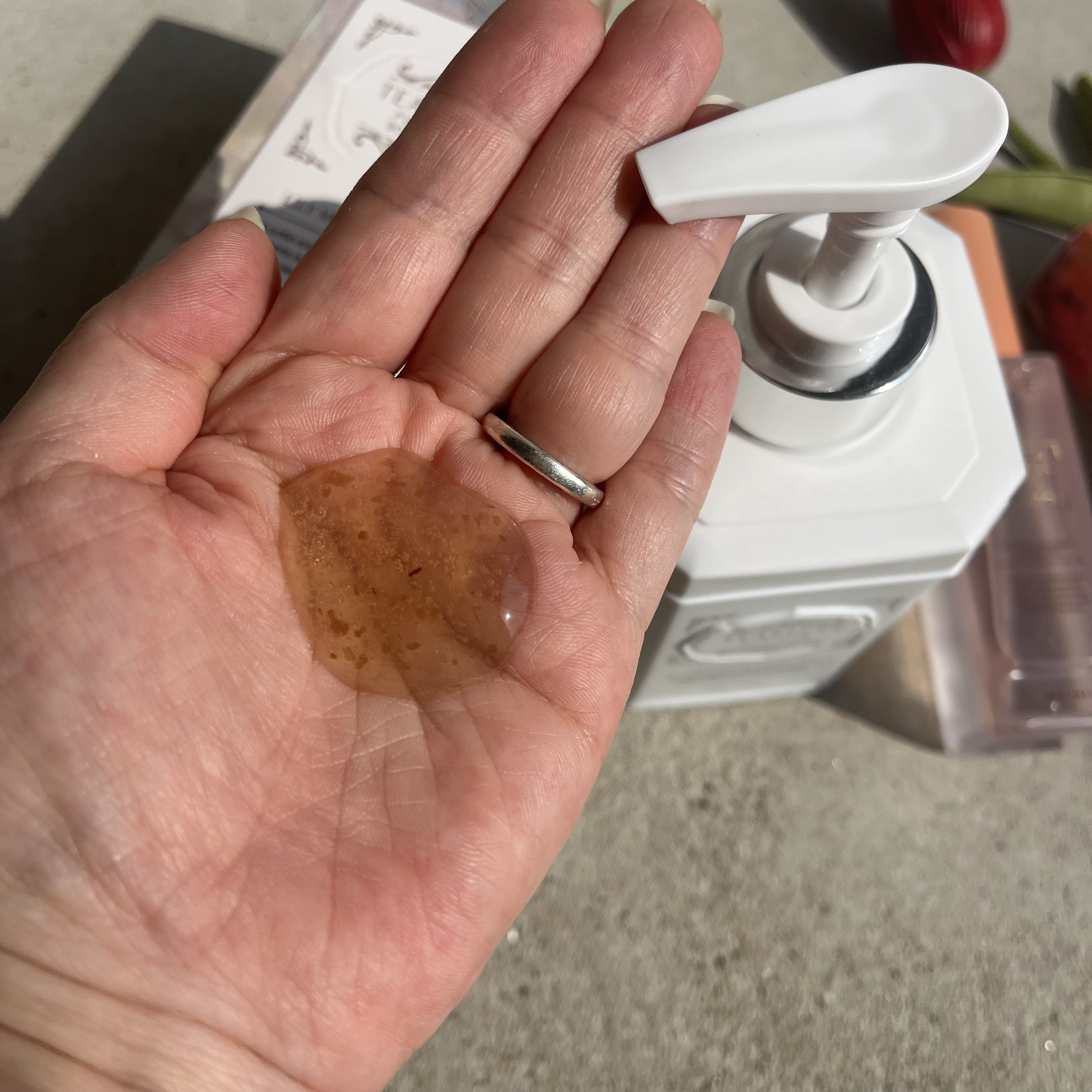 パフュームボディローション リリィムスクホワイトティー/TEABLESS/ボディローションを使ったクチコミ（2枚目）