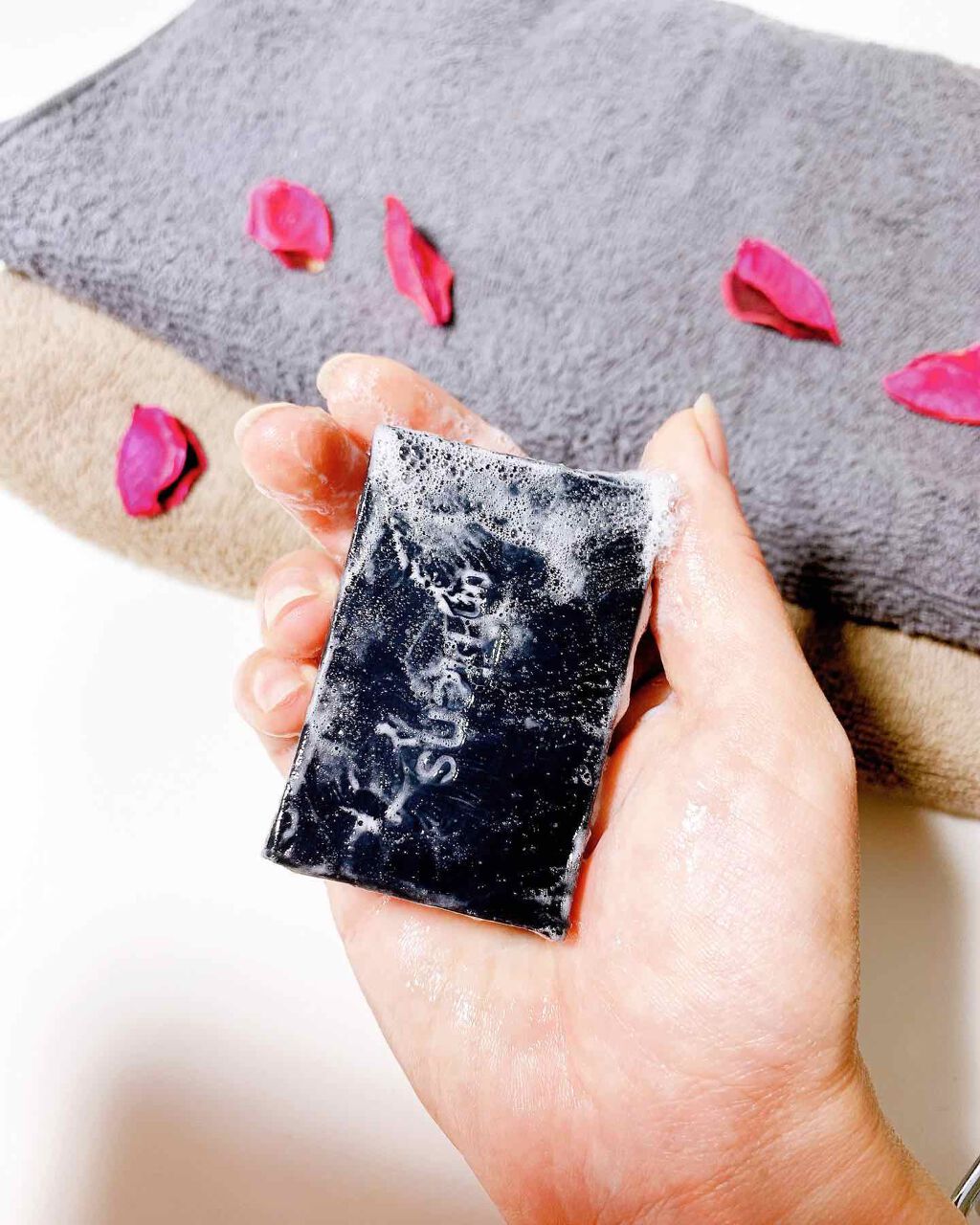 手作り洗顔石鹸 アンティアン プリンセス オブ ソープ 「漆黒」(竹炭入り)/アンティアン/洗顔石鹸を使ったクチコミ（3枚目）