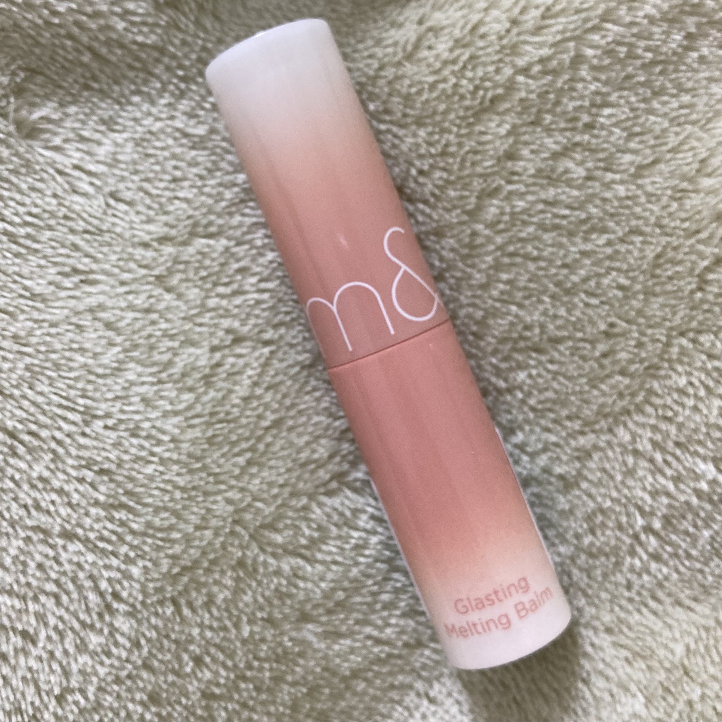 グラスティングメルティングバーム 11 バフィーコーラル(BUFFY CORAL)/rom&nd/リップバームを使ったクチコミ（1枚目）