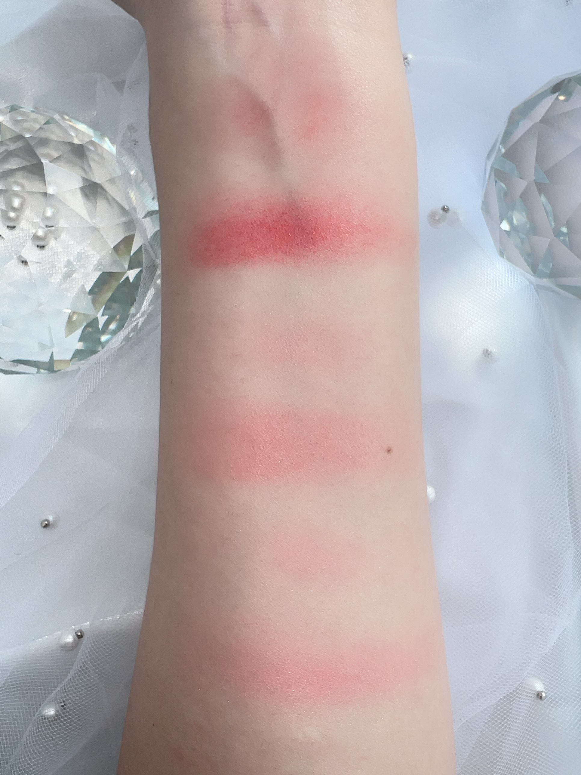 ディオール スキンルージュブラッシュ 388トリオンフサテン ディオールスキン ルージュ ブラッシュ｜Dior他、1商品を使った