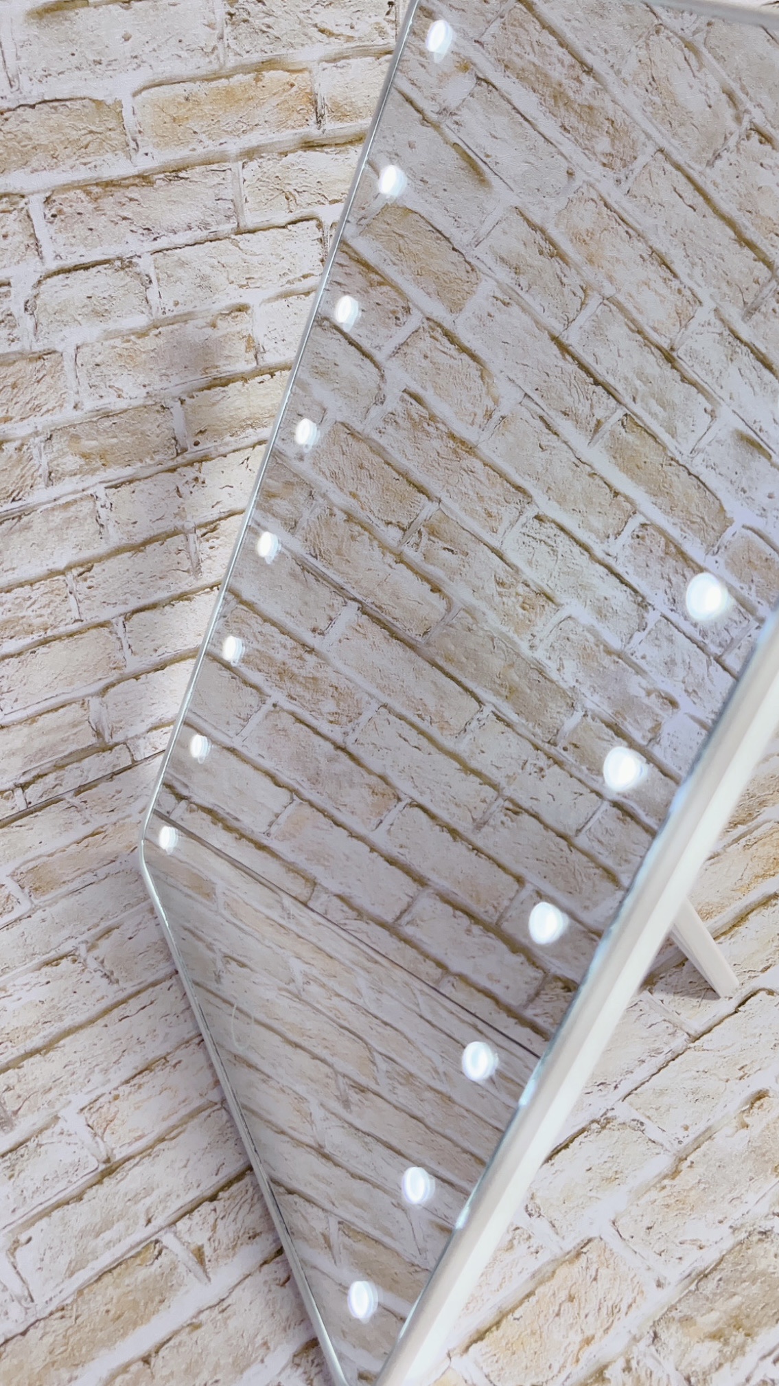 女優ミラー｜フランフランの口コミ - ☆*:Francfrancでライト付き