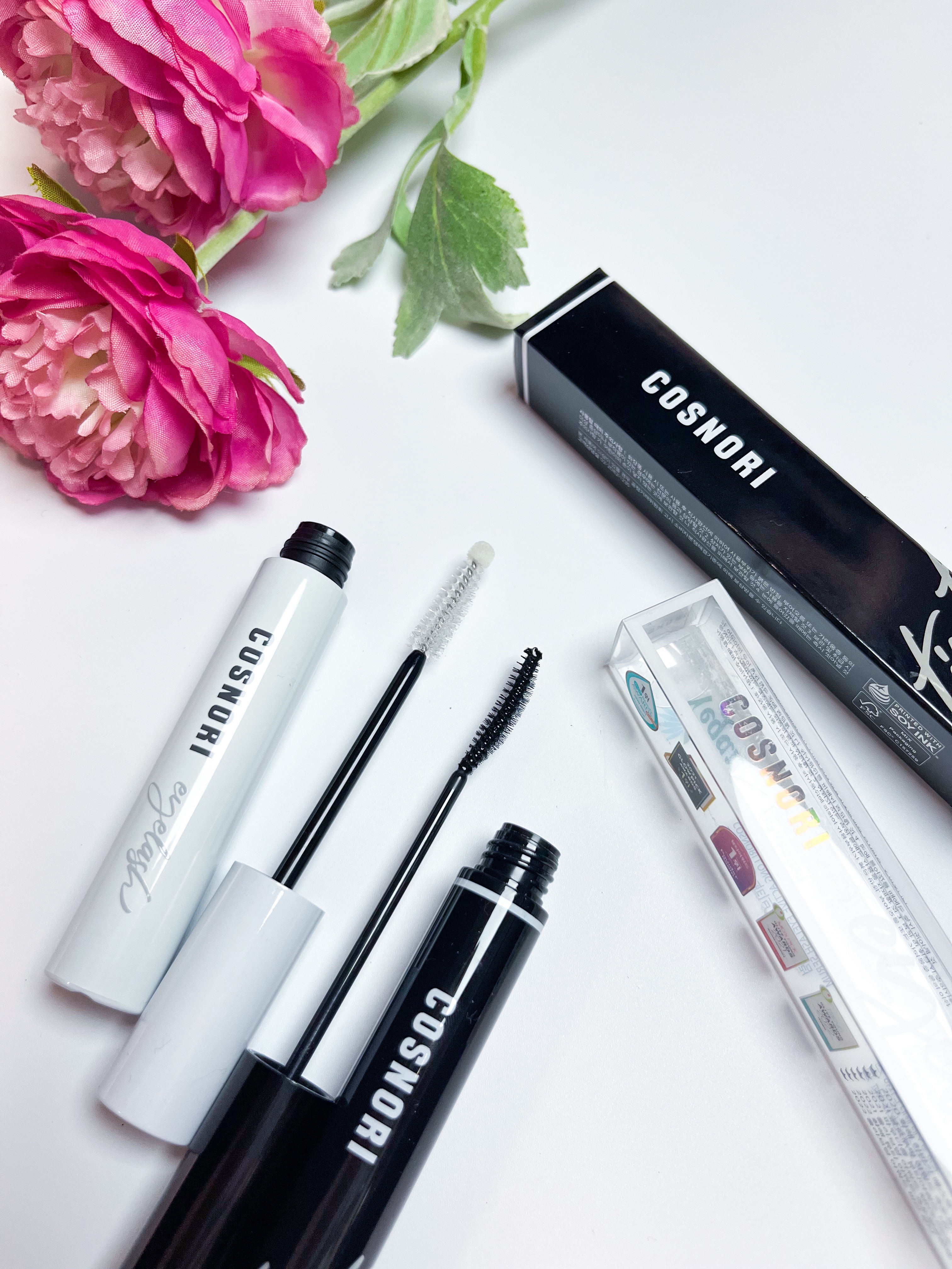 

最近いいなあって思えたまつげ美容液シリーズ👼💘


COSNORI
❏アイラッシュティンティングセラム
❏ロングアクティブアイラッシュセラム


何がいいって、朝から晩まで1日中ケアできちゃう！☀️🌙

アイラッシュティンティング