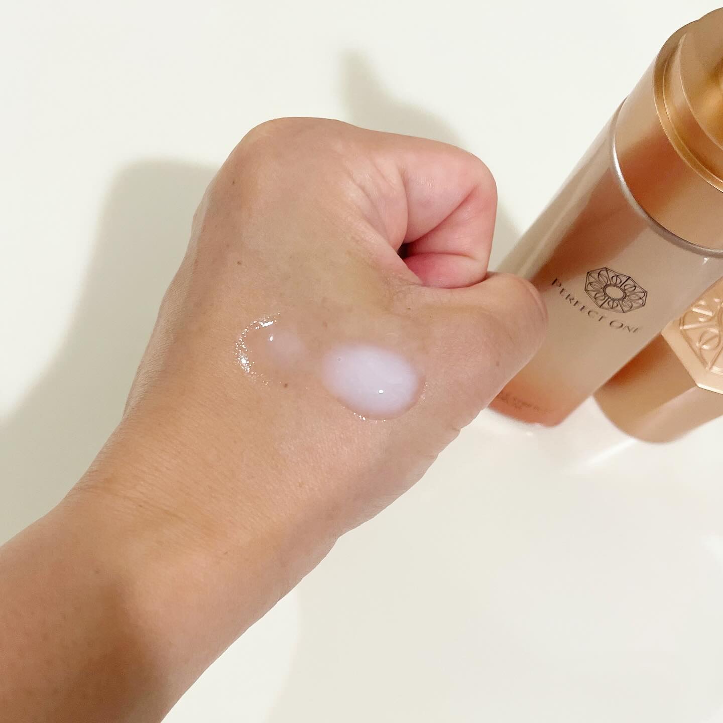 memi /フォロバのクチコミ「ついに待望のオールインワンセラム‼️
さらにプッシュ式のボトル‼️

待ってましたー✨✨✨

.....」（3枚目）